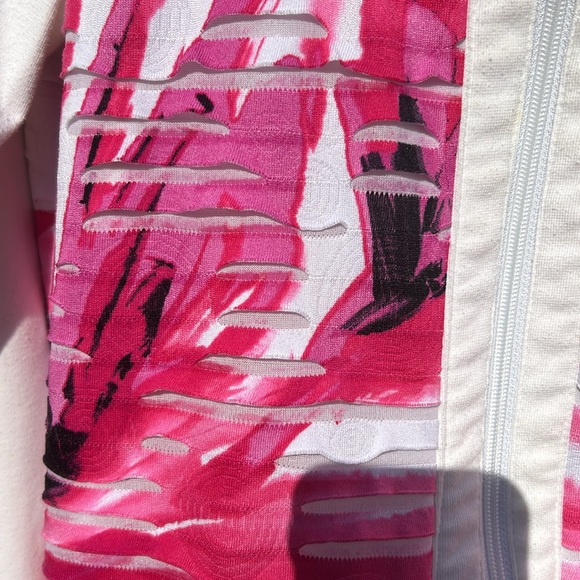 FASHIONABLE ACTIVEWEAR JACKET - Picture 2 of 4